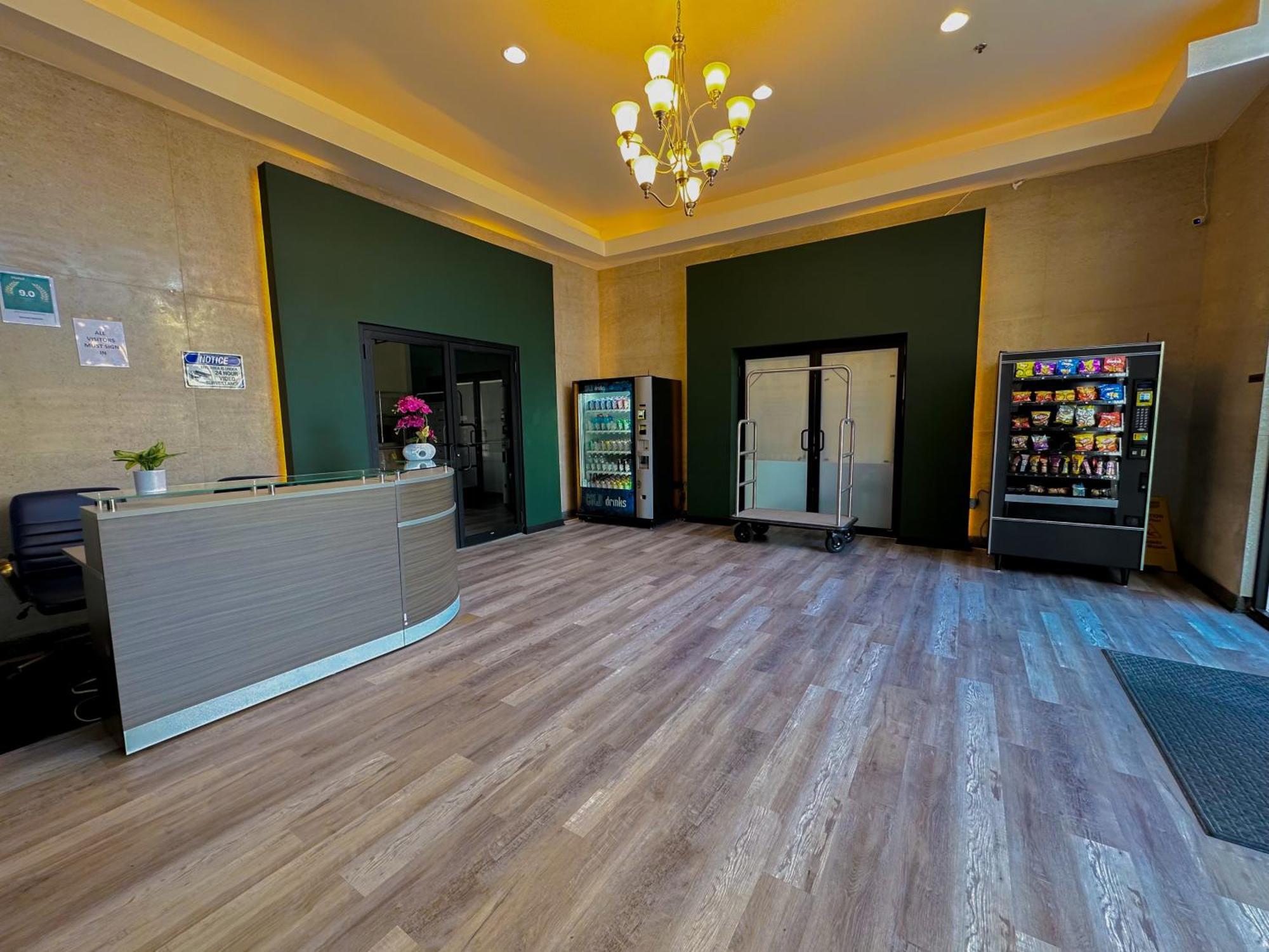 Group Friendly Spacious 3br With Optional Parking And Gym Access Sleeps 10 Guest Near Mccormick Place And Soldier Field Apartment